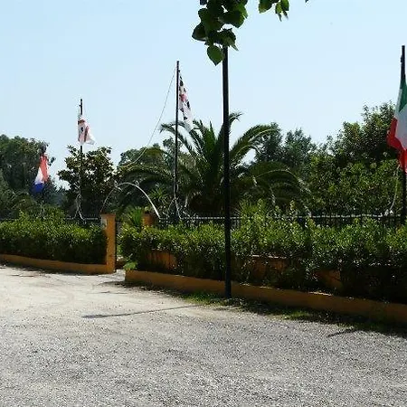 Pensión Il Laghetto 3*